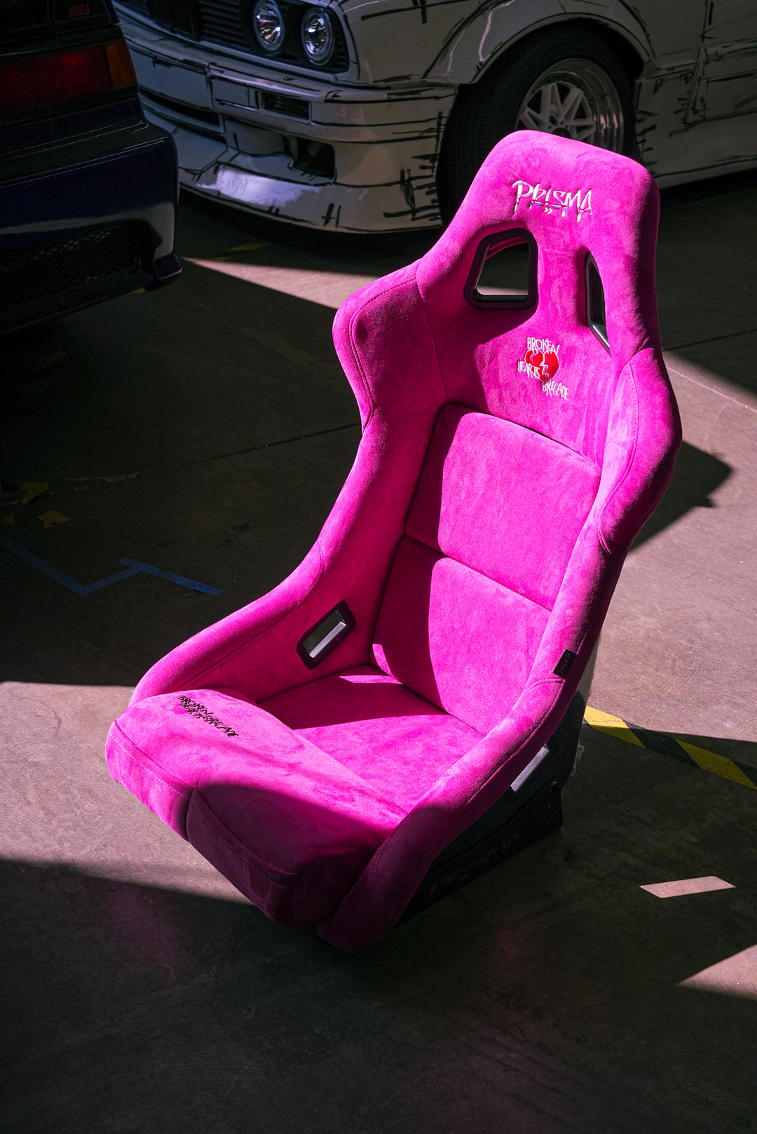 BROKEN HEART BRIDAGE BUCKET SEAT