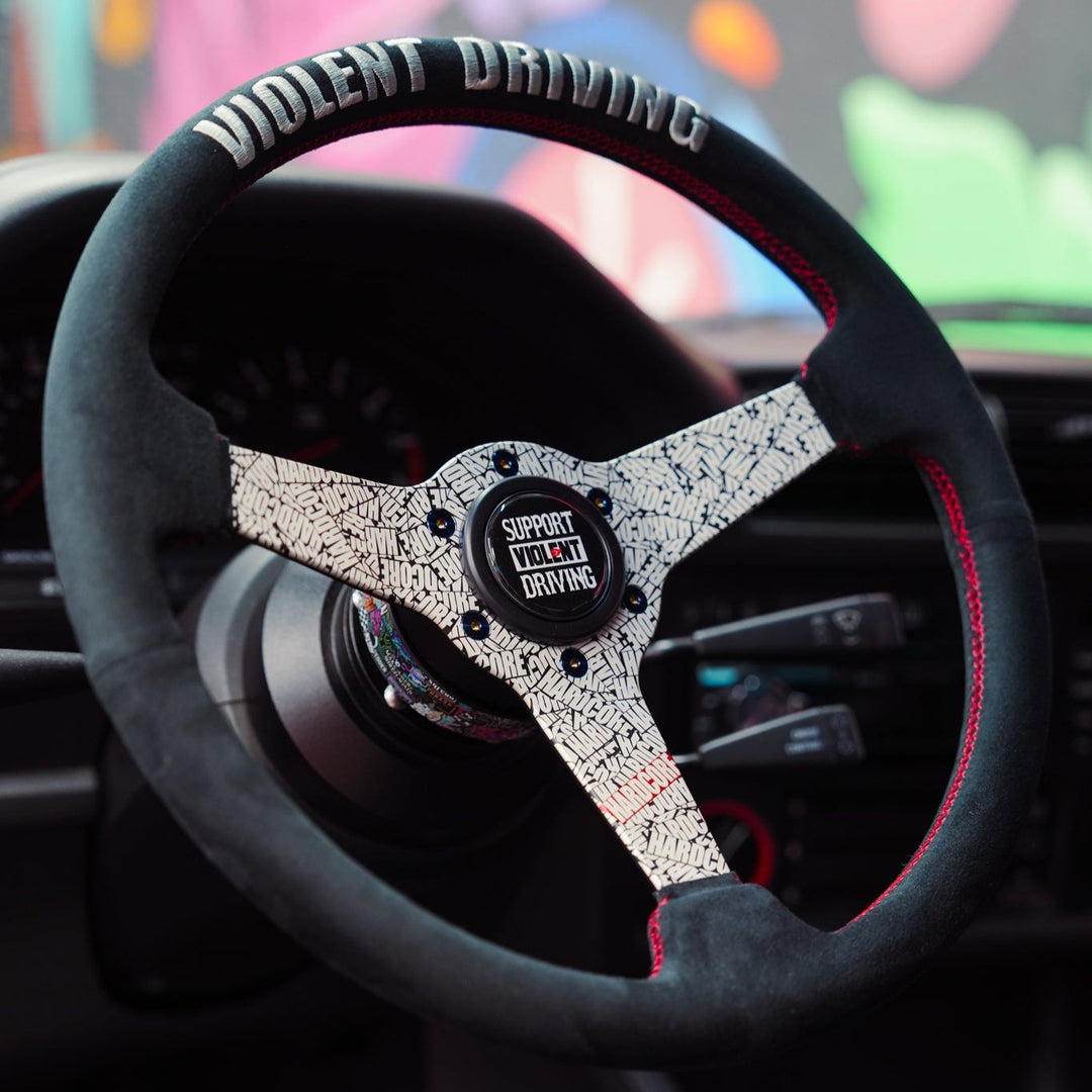 HARDCORE X PRISMA COLLABORATION STEERING WHEEL